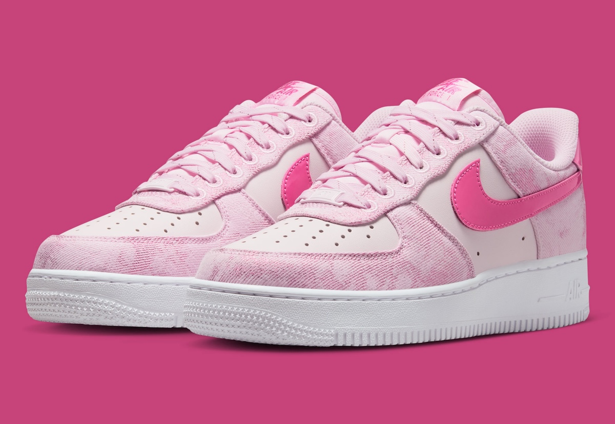 Nike Air Force 1 Low Pink Foam Swoosh detail