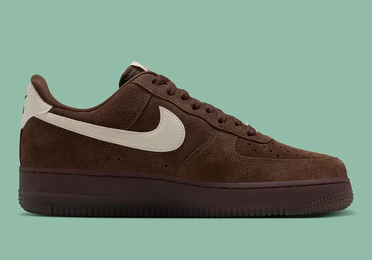 Nike Air Force 1 Low Sail Light Bone IQ0136-100 side profile