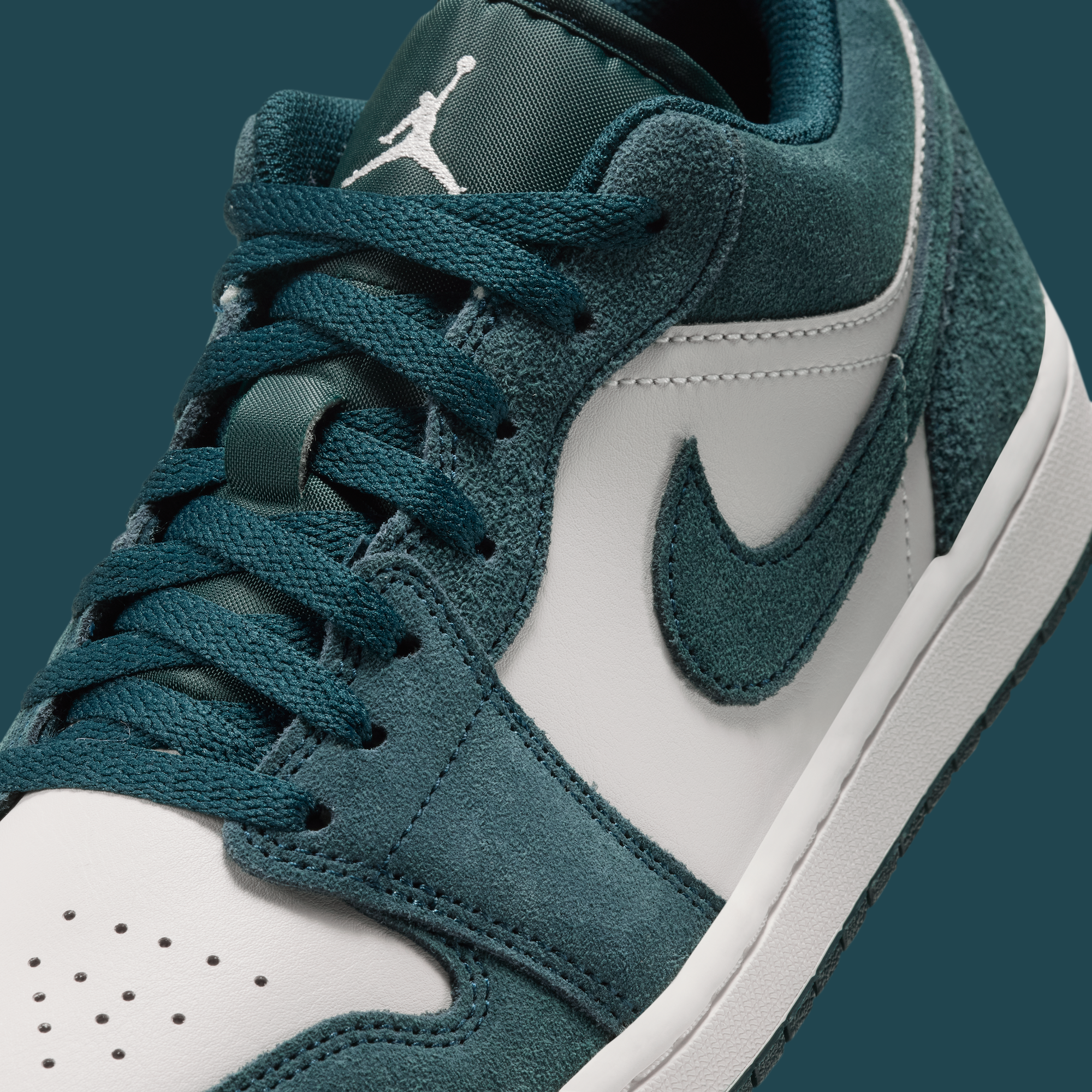 Air Jordan 1 Low Midnight Spruce 553558-303 full shoe hero shot