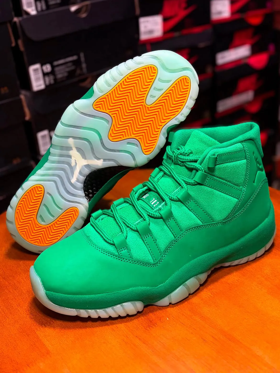 Air Jordan 11 Monstars Green Screen IV7639-001 official photos