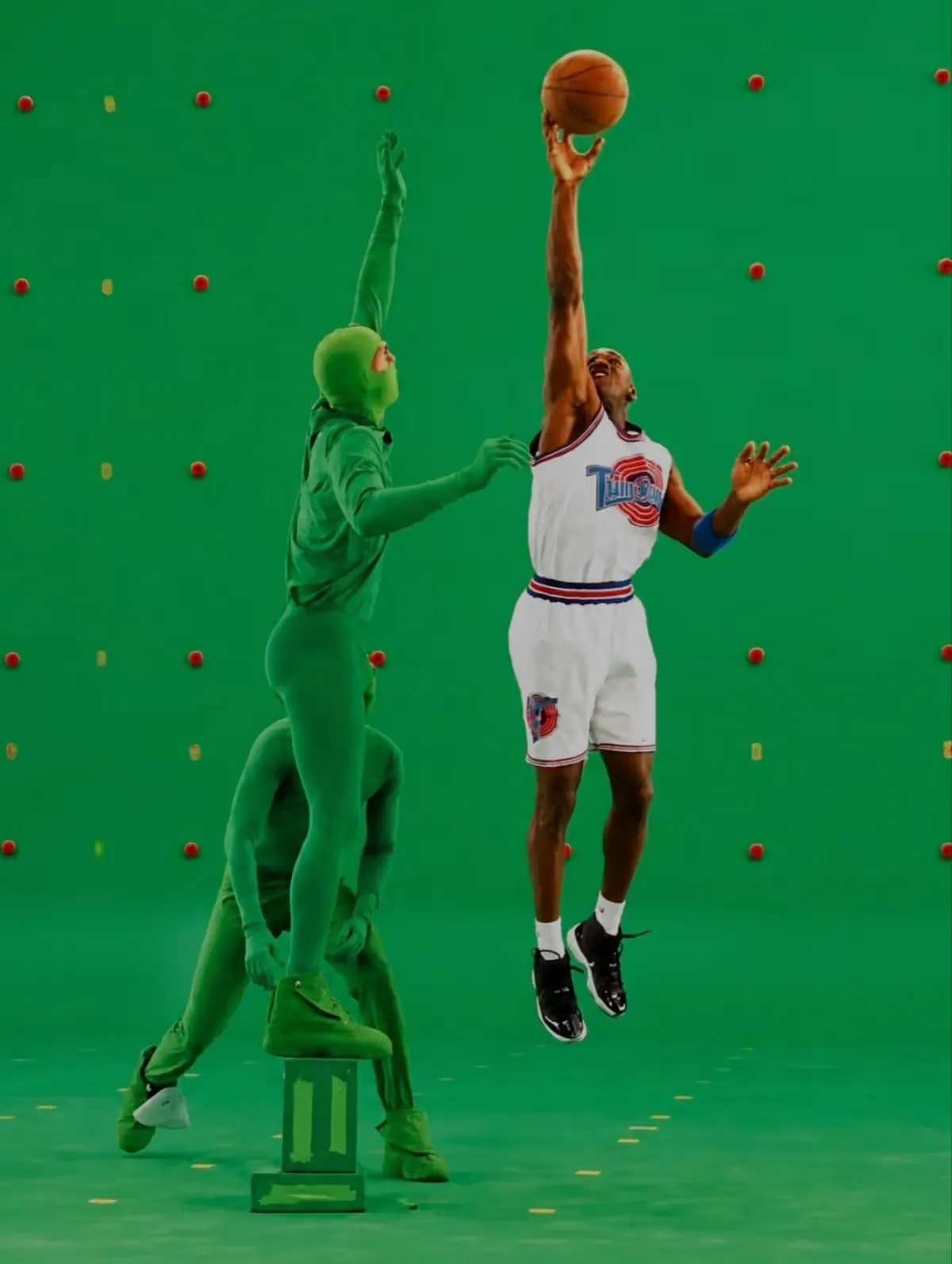 Air Jordan 11 Monstars Green Screen IV7639-001 full pair shot