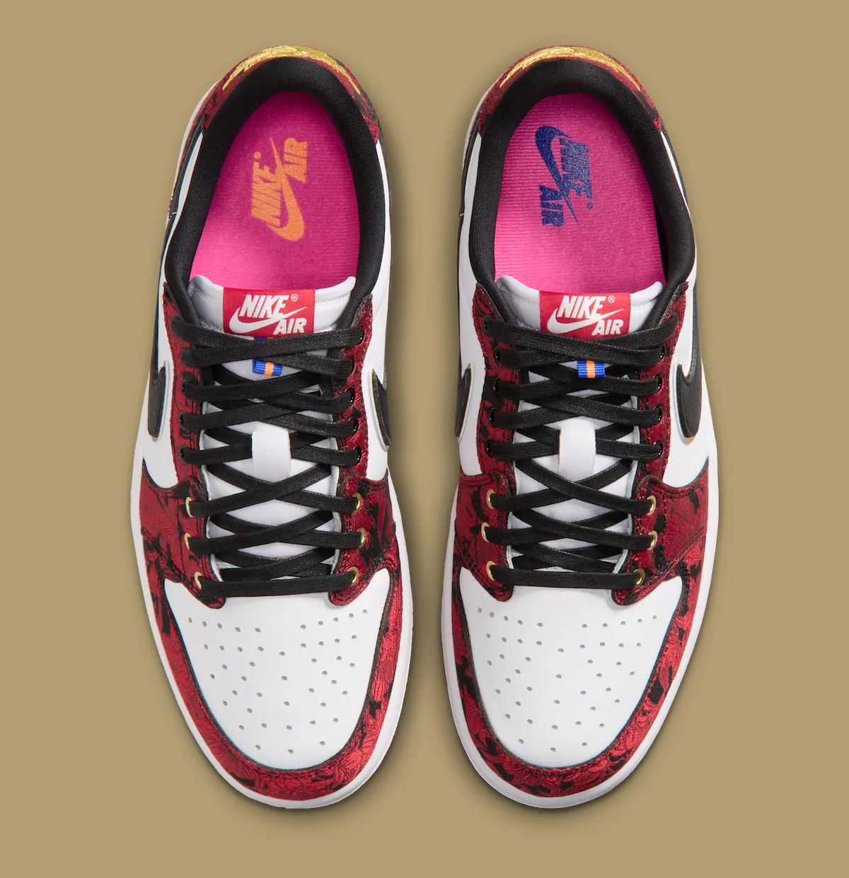 Air Jordan 1 Low OG Last Dance At The Garden tongue with Knicks colors
