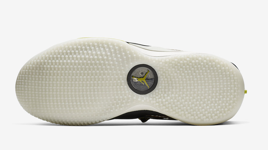 Air Jordan XXXIII Travis Scott CD5965-300 side angle showing FastFit system