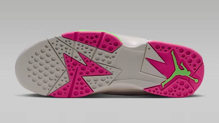Air Jordan 7 Tennis Day Phantom leather upper