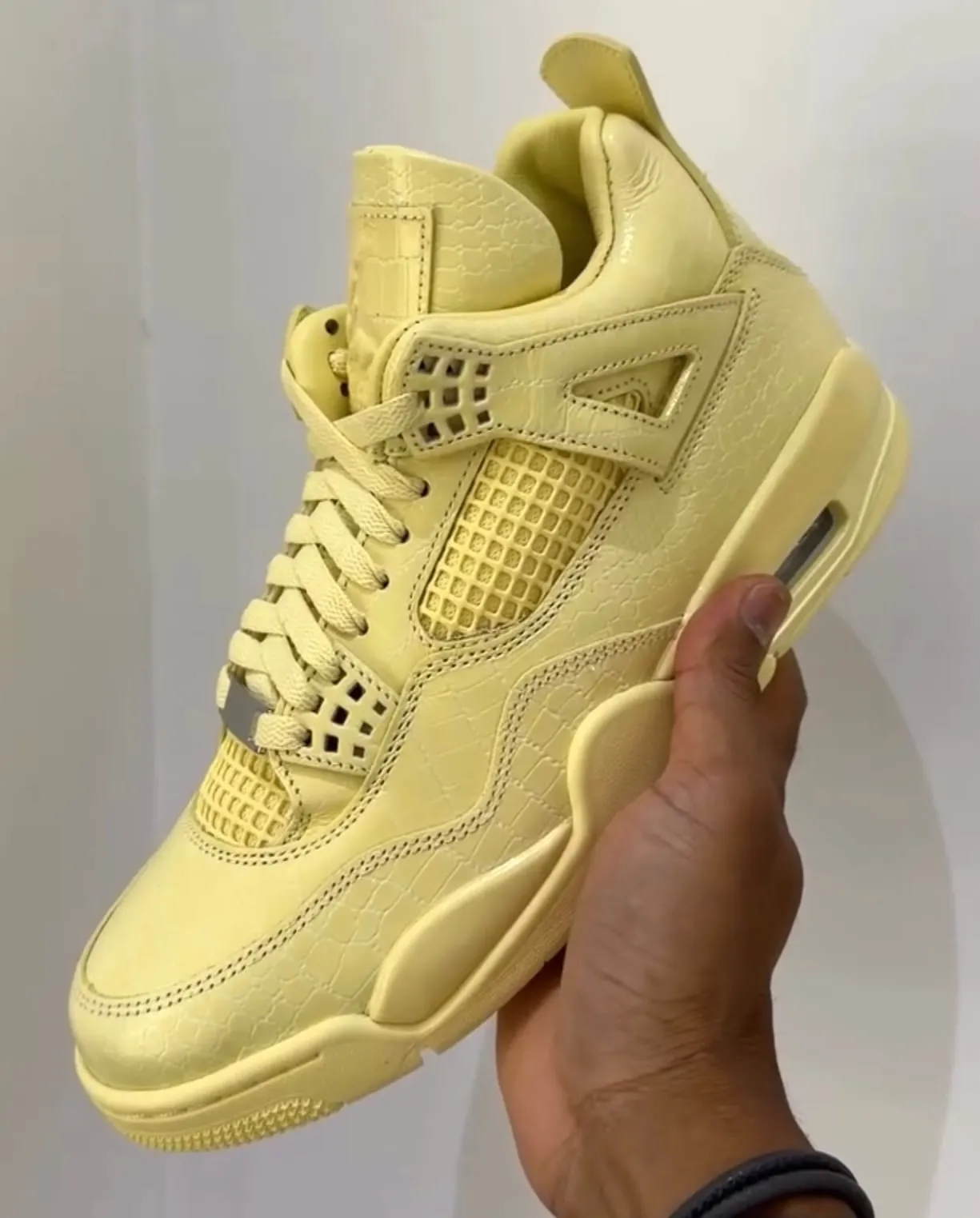 J Balvin x Air Jordan 4 Lemonade IW2872-700