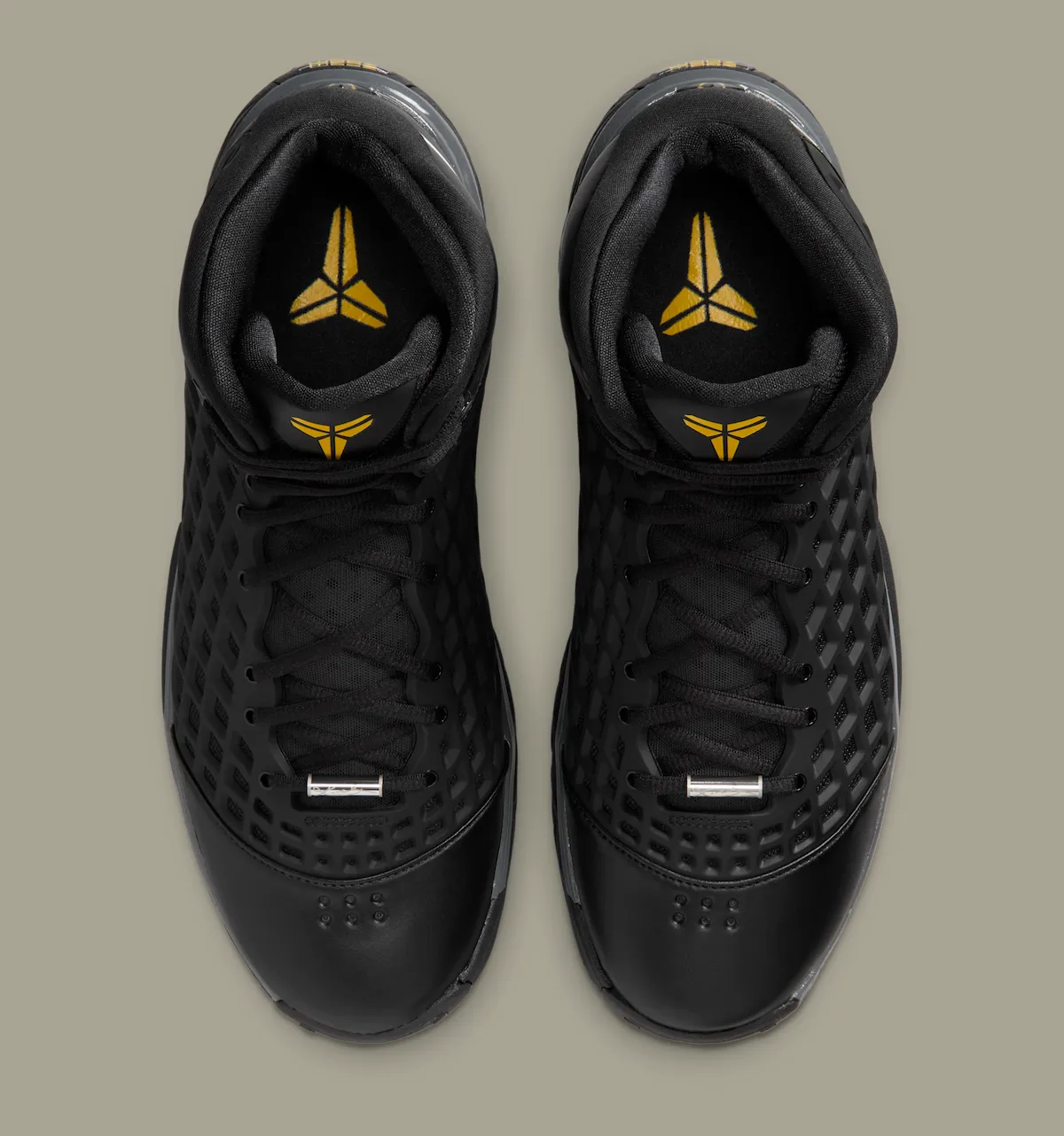 Nike Kobe 3 Protro Orca heel