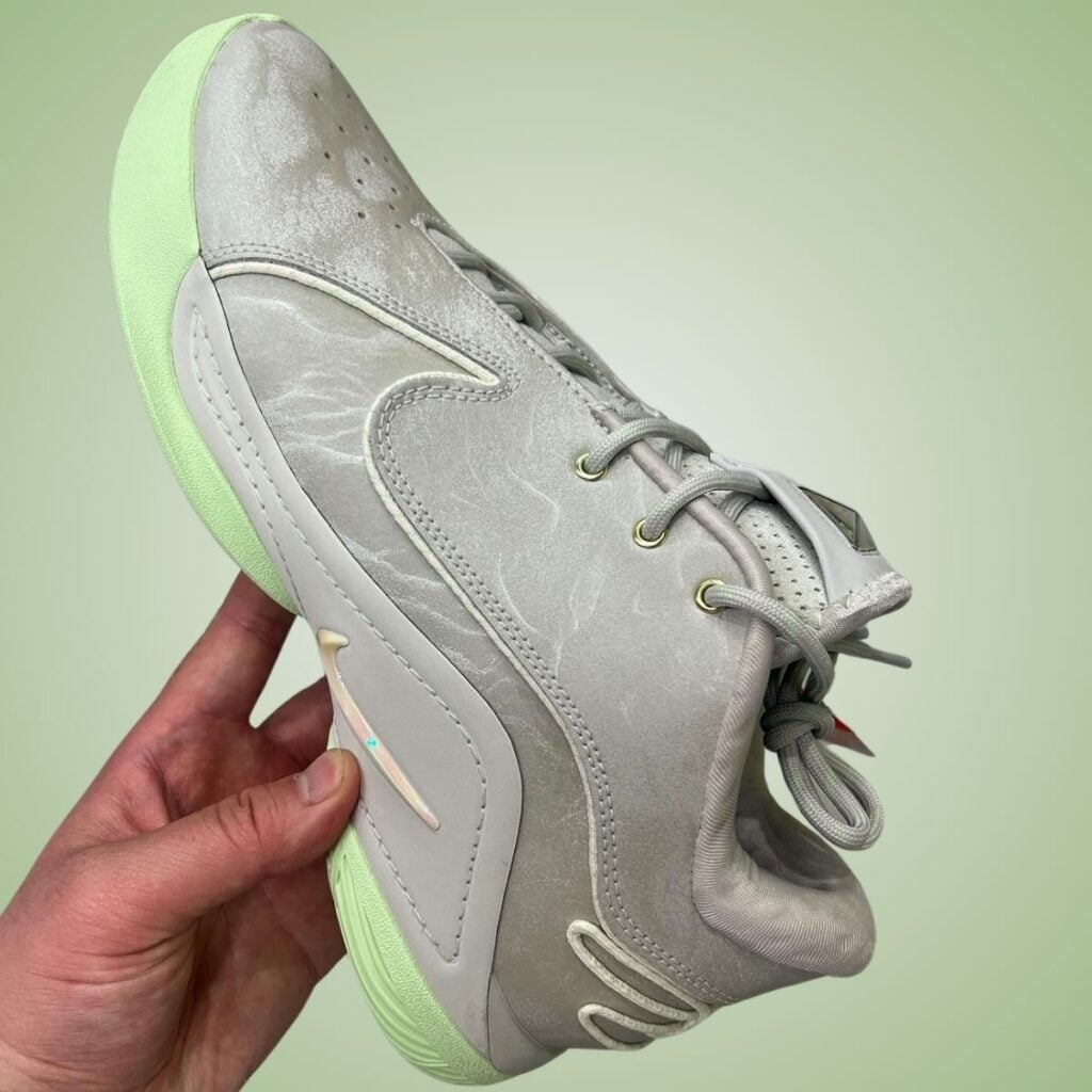Nike LeBron 22 Dunkman light bone vapor green