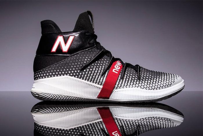 New Balance OMN1S side profile view