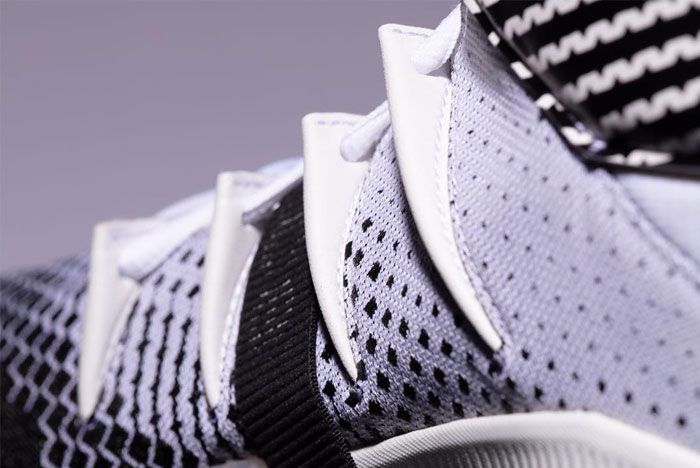New Balance OMN1S detail shot
