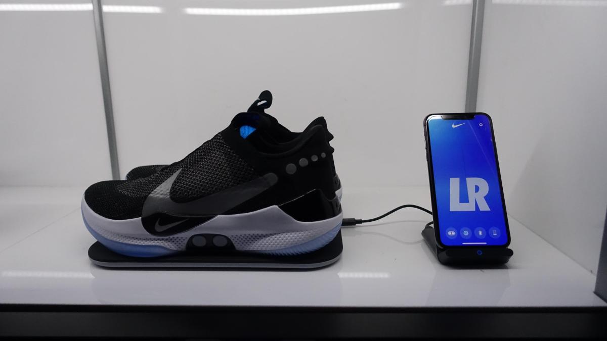 Nike Adapt BB side buttons manual tightening close up