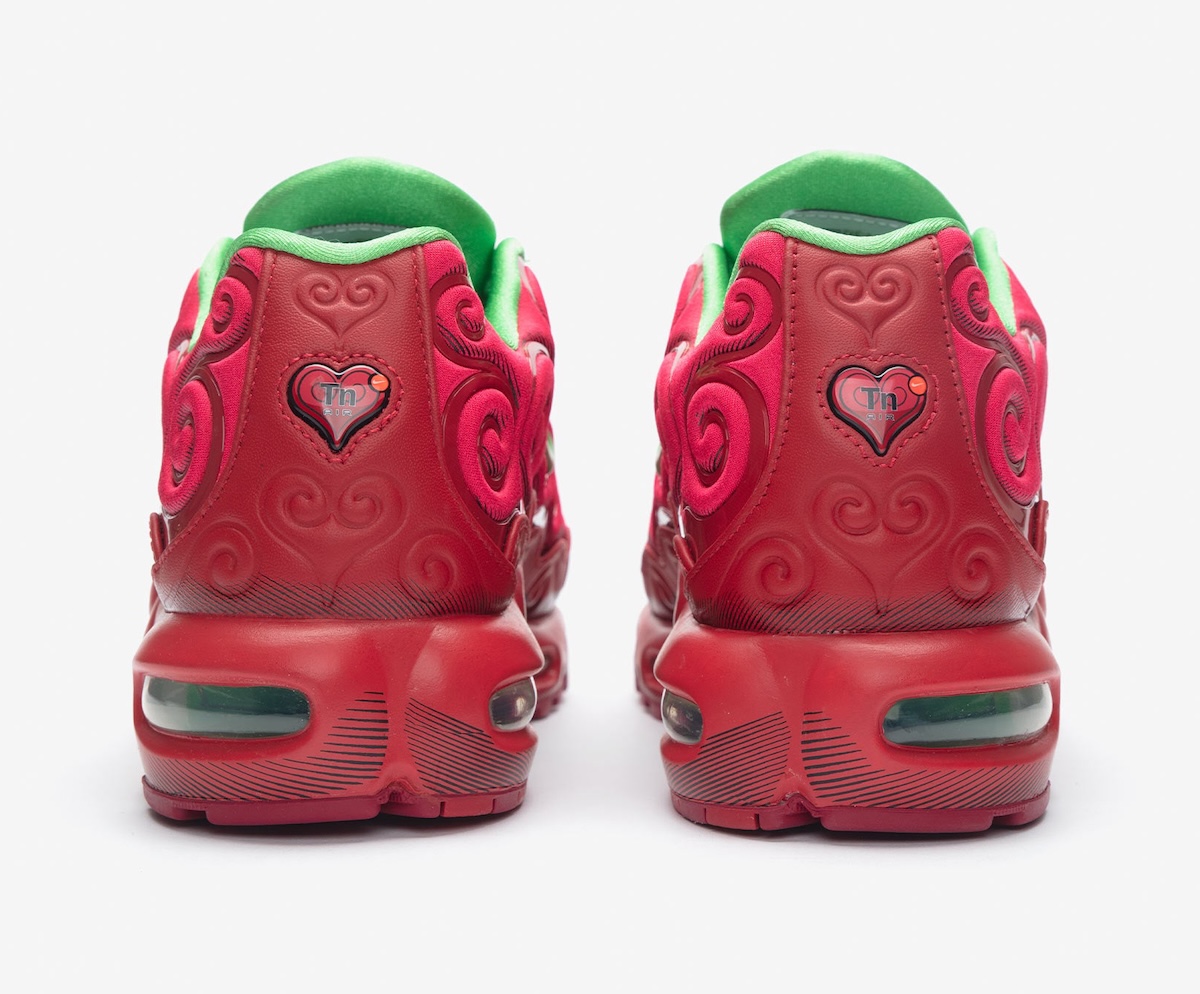 One Piece Nike Air Max Plus Ope Ope side profile showing berry red and green quartz color blocking