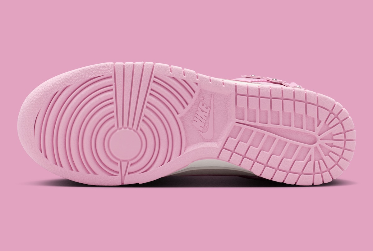 Nike Dunk Low Pink Flowers IV4726-600 main product shot
