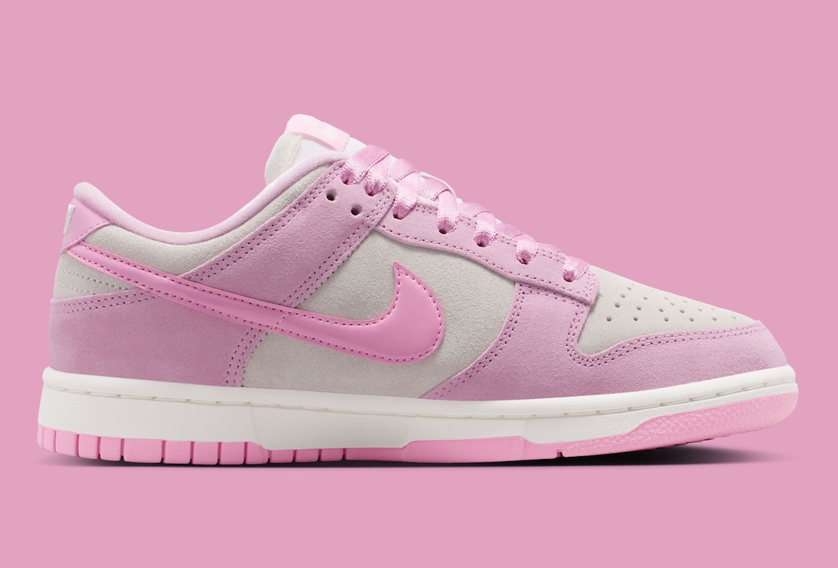 Nike Dunk Low Pink Flowers riveted heel hardware detail