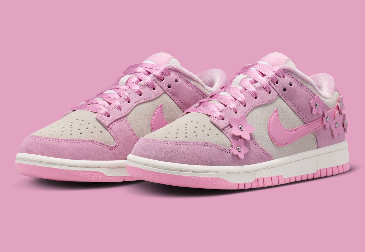 Nike Dunk Low Pink Flowers pink overlays on toe box